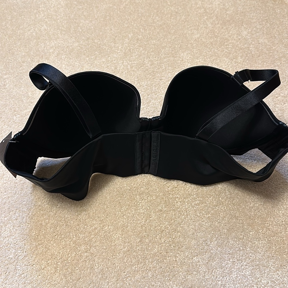 Pretty Cacique black Bra size 46C 5 hook closure multi- way strapless un… - Picture 7 of 8
